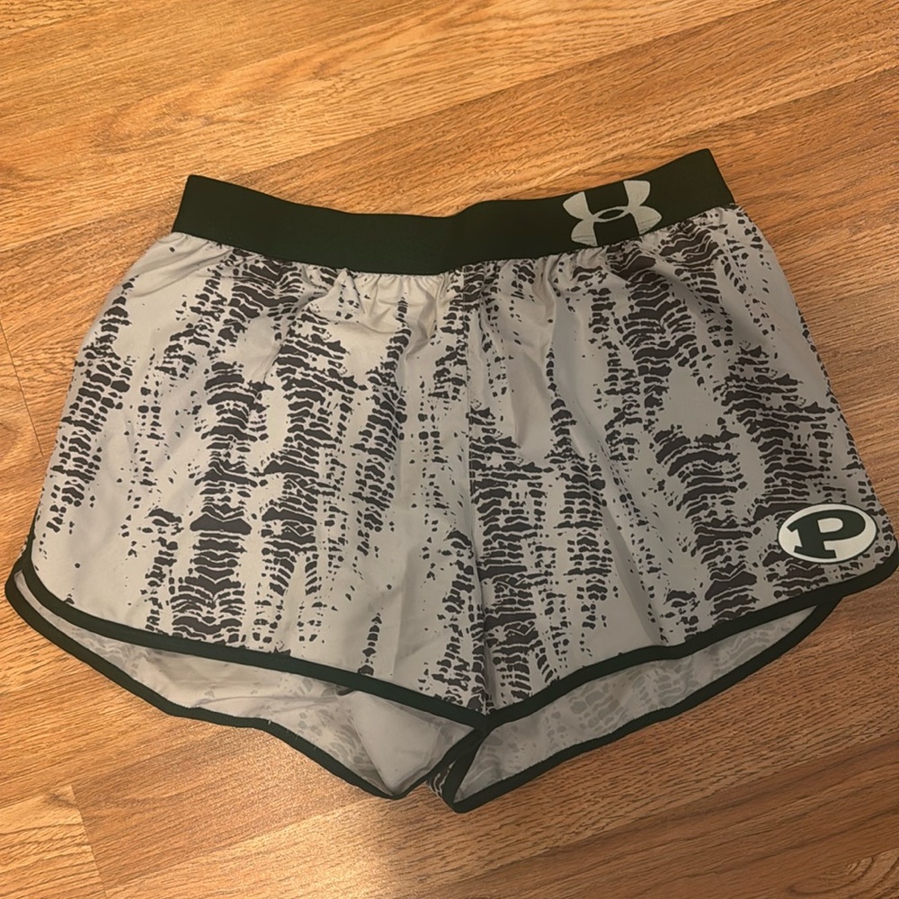 UNDER ARMOUR SHORTS